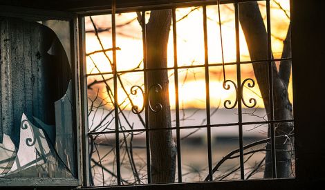 الافتتاحية: خيانة الإهمال