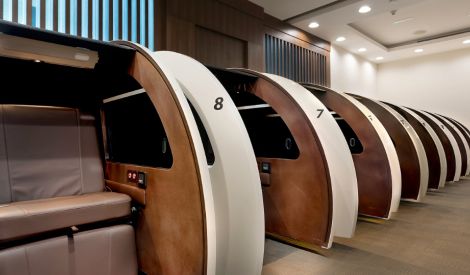 كبسولات النوم في مطارات أوروبا