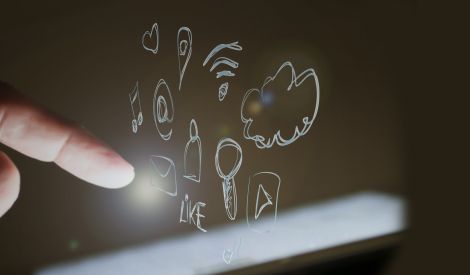 كيف يهدّد الهاتف بصرك؟