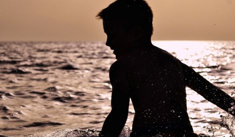 شباب: السباحة