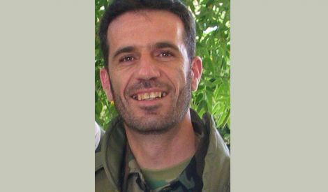 بأقلامكم: لا ترحل...