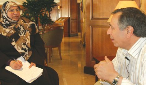 القصيدة الصَّادحة على جبهة المقاومة