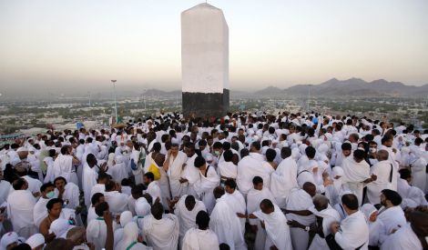 الافتتاحية: الحج رسالة الولاية والبراءة