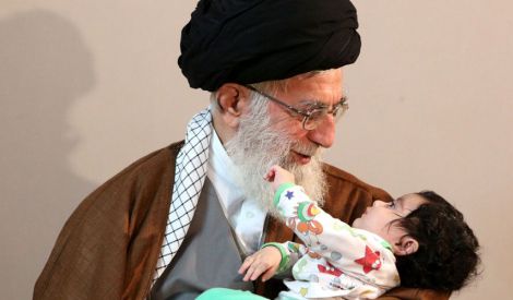 الأسرة تُصلح أفرادها - في فكر الإمام الخامنئيّ دام ظله