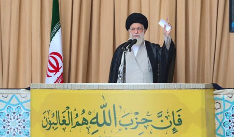 مع الإمام الخامنئي | يا شعب لبنان الوفيّ