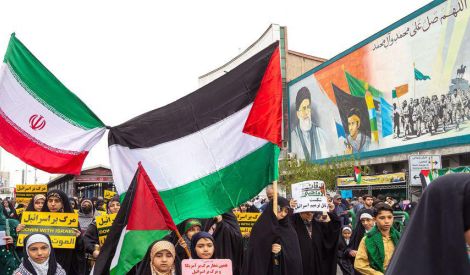 الشعب الإيرانيّ: كلّنا مع الوليّ